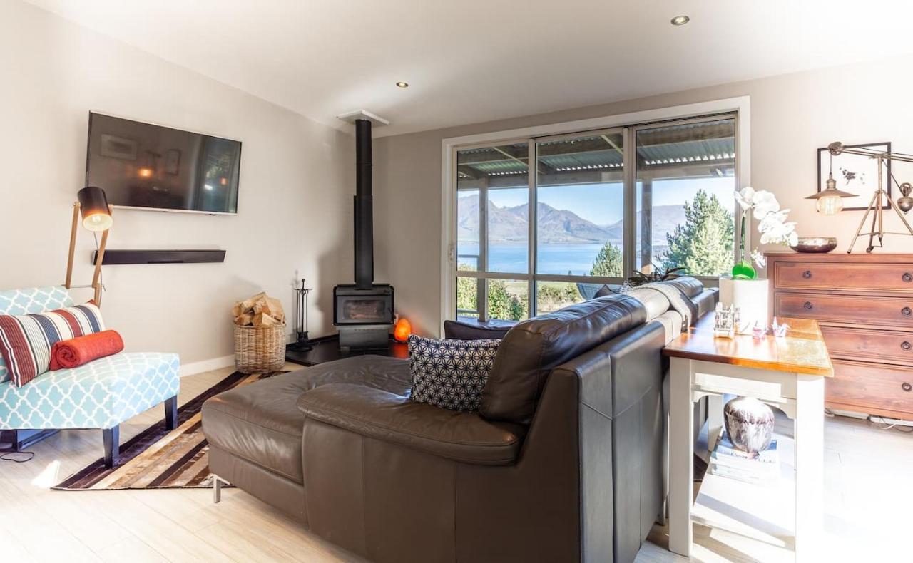 Private Cottage With Spa And Amazing Lake Views Closeburn Экстерьер фото