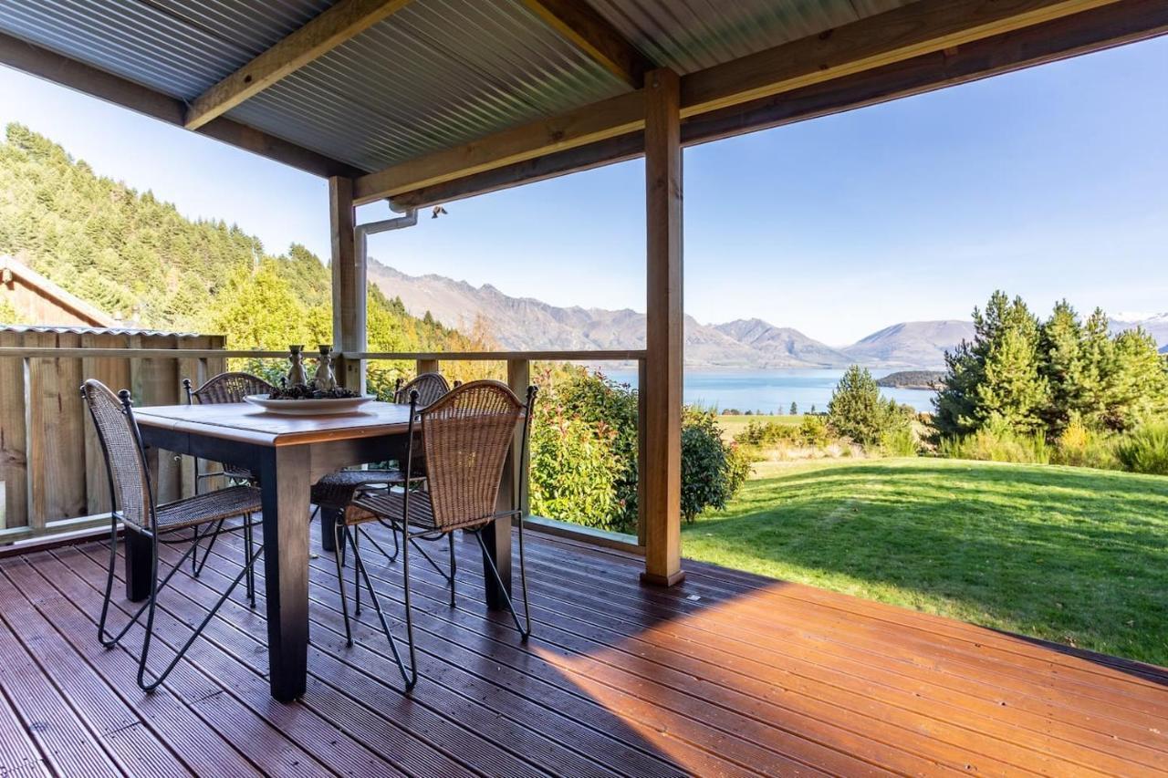 Private Cottage With Spa And Amazing Lake Views Closeburn Экстерьер фото