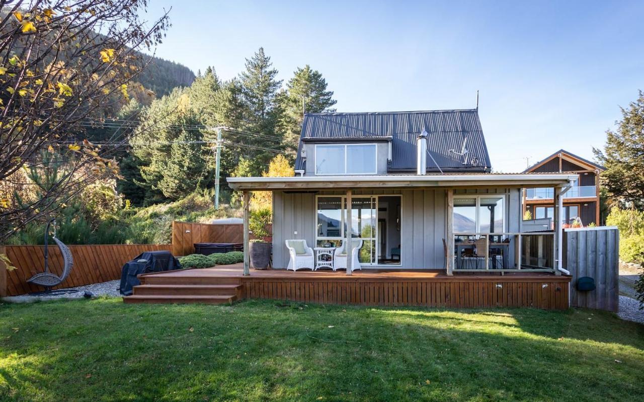 Private Cottage With Spa And Amazing Lake Views Closeburn Экстерьер фото