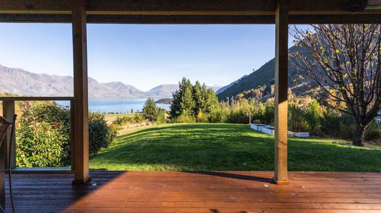 Private Cottage With Spa And Amazing Lake Views Closeburn Экстерьер фото